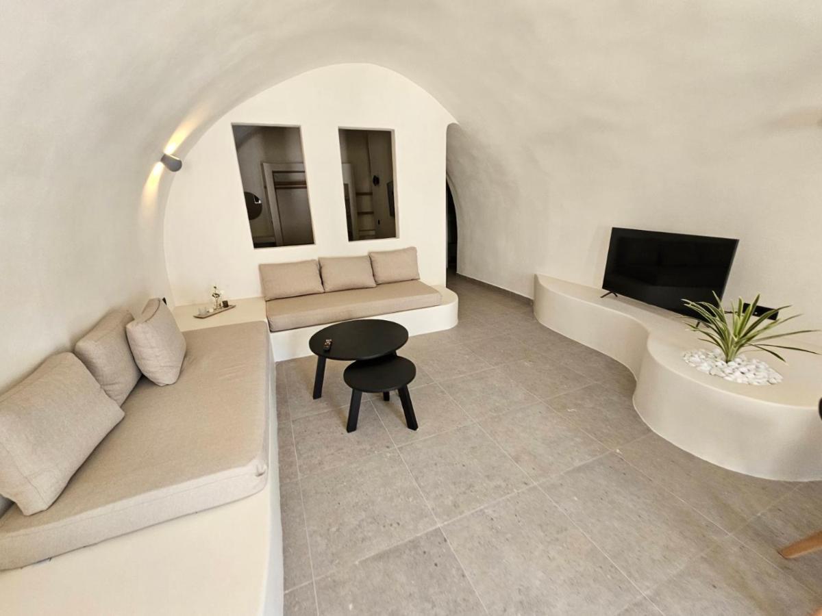 Petroma Cave Suites Vourvoulos ภายนอก รูปภาพ