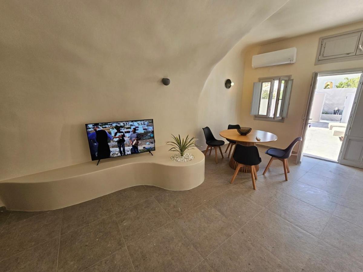 Petroma Cave Suites Vourvoulos ภายนอก รูปภาพ